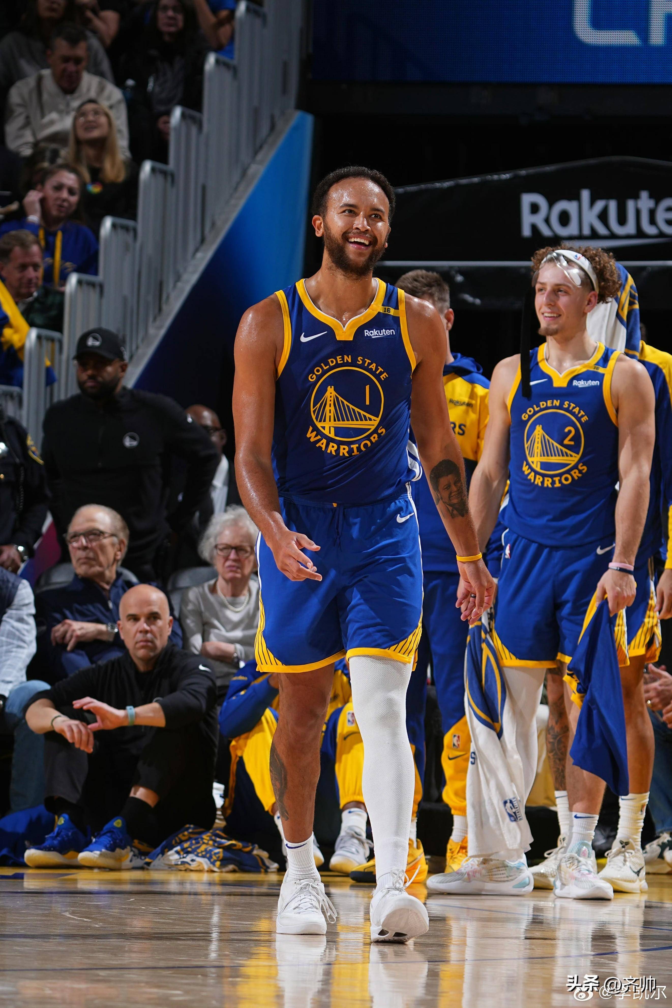 开云体育在线-凯尔特人B队完胜希腊男篮，库里惊艳世界